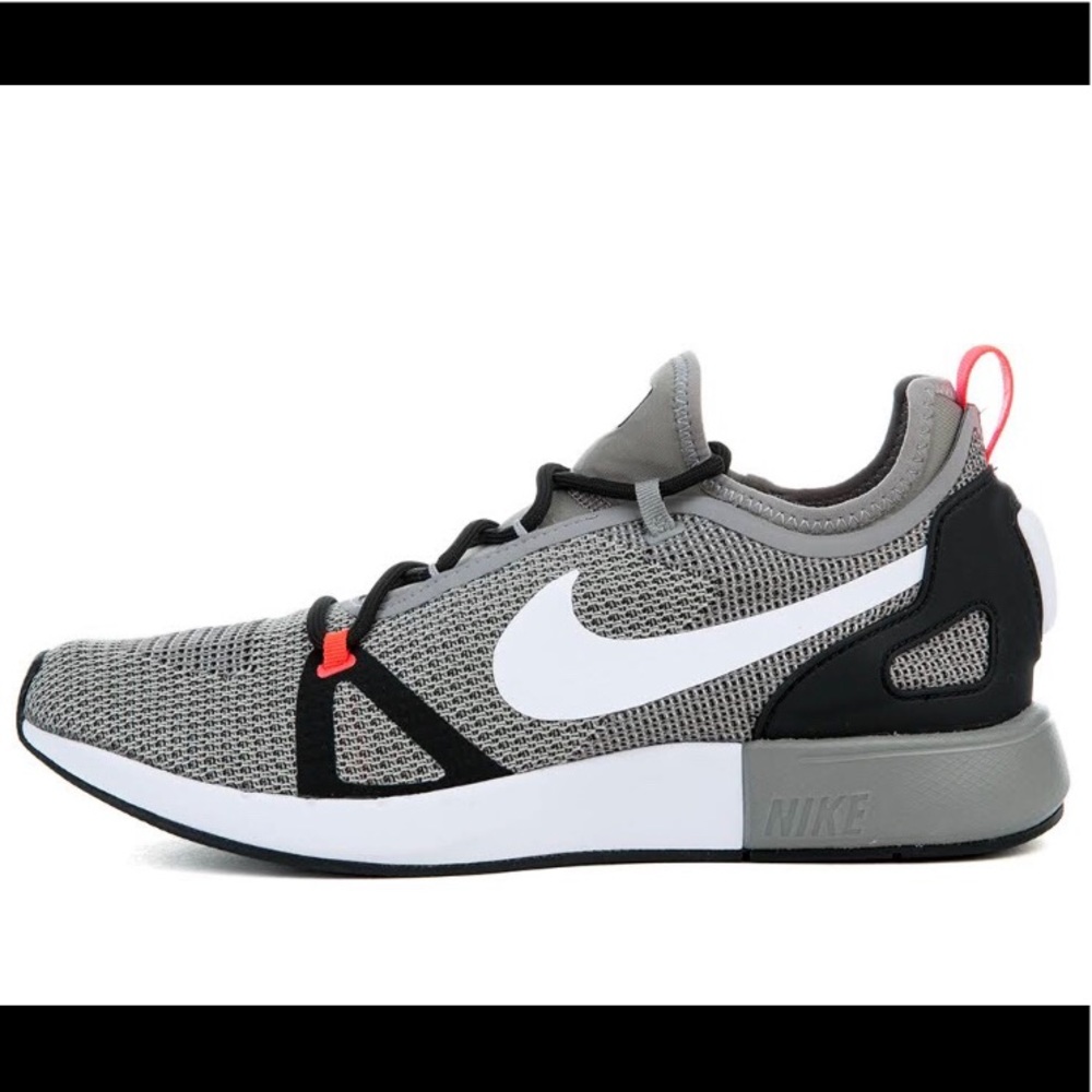 BRAND NEW Nike Men’s Duel Racer, Size: 10.5